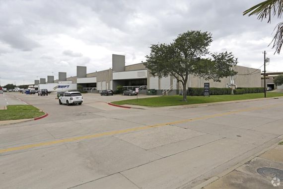 Bldg B & C 10730-10768 N Stemmons Fwy