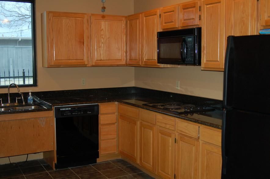 918 W Marshall Dr photo 3