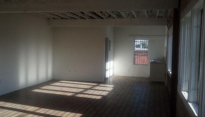 Warehouse Space for Rent at 119 W 36th Pl Los Angeles, CA 90007 - #12