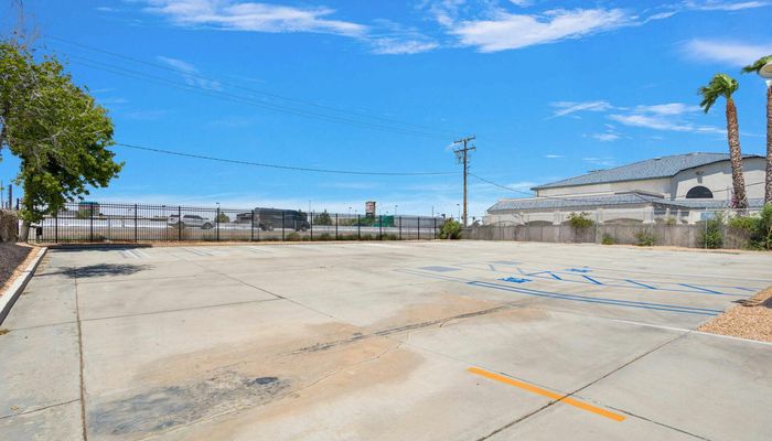 Warehouse Space for Rent at 11768 Mariposa Rd. Hesperia, CA 92345 - #7