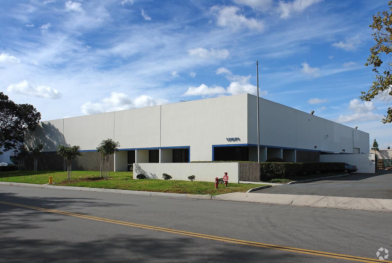 Industrial Property For Lease photo 1