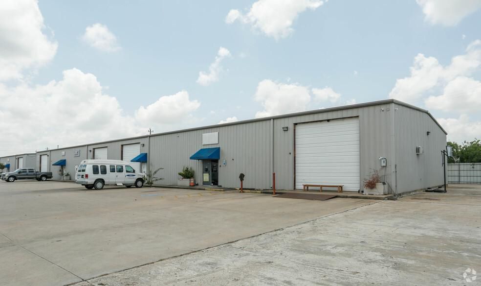 Building A 12112 Almeda Rd photo 1
