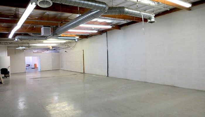 Warehouse Space for Rent at 1333-1335 S Hill St Los Angeles, CA 90015 - #5