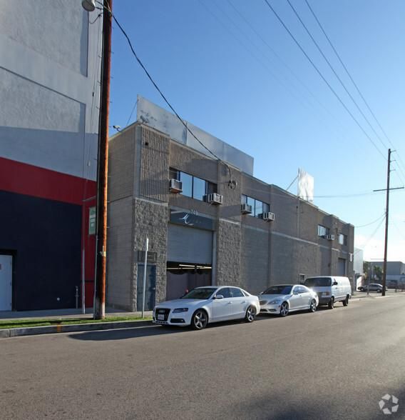 YKK Properties 749-755 E 15th St photo 2