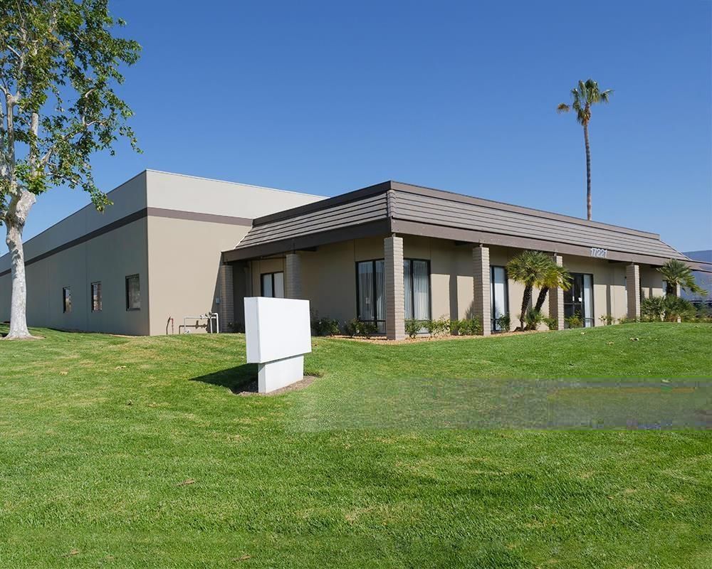 17221 Daimler Street photo 1