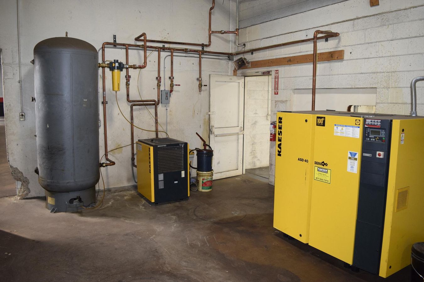 7 Bay Truck Maintenance/Warehouse Bldg with Yard photo 2