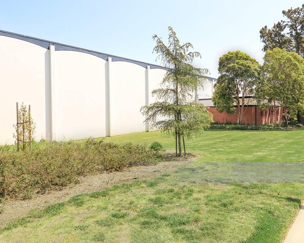 430 Valley Drive photo 2