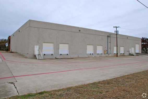 Executive Business Center 7 5440-5450 Red Bird Center Dr