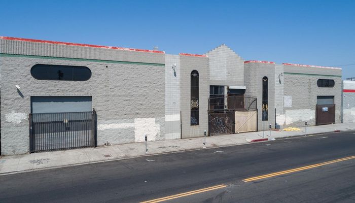 Warehouse Space for Rent at 757-771 Towne Ave Los Angeles, CA 90021 - #7