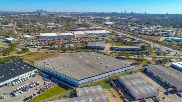 Northwest Place I 7250 W 43rd St