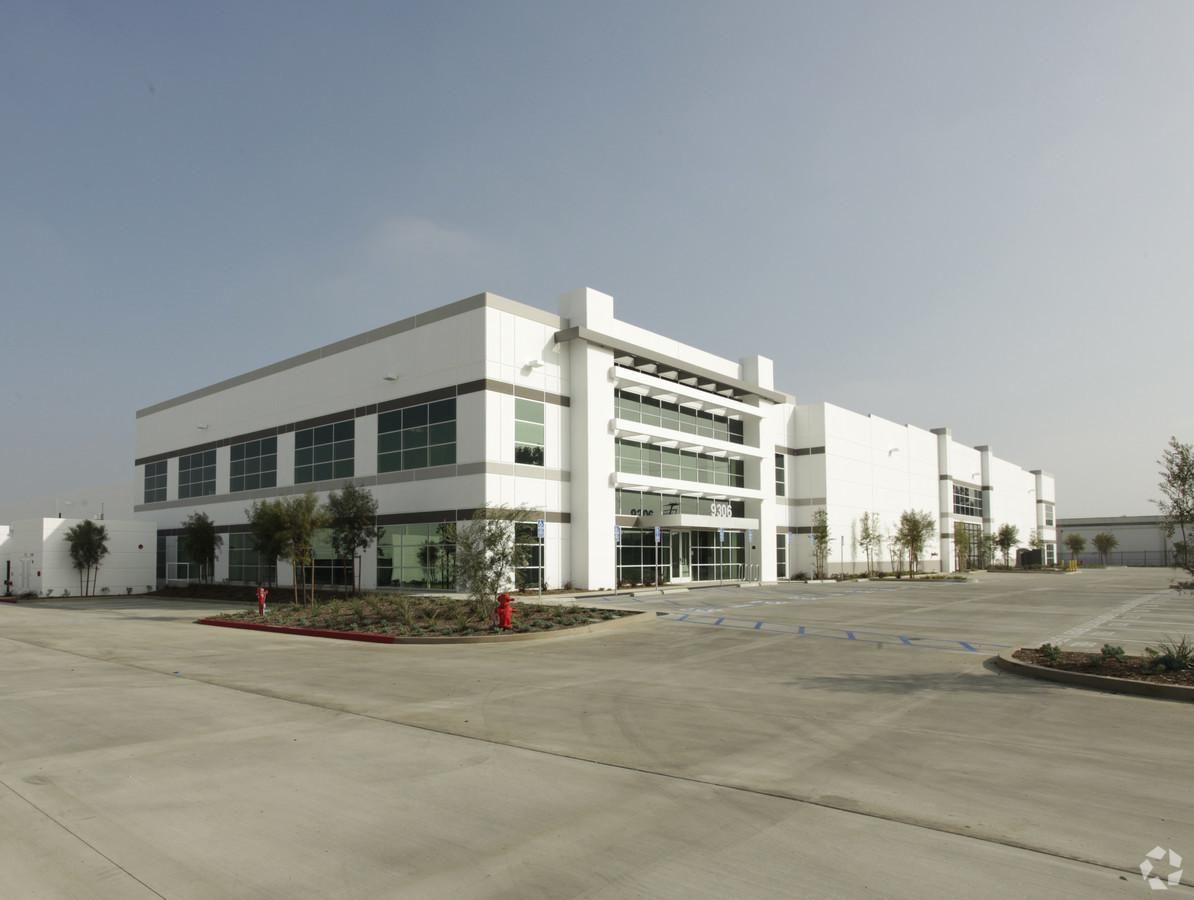 Industrial Property For Lease photo 1