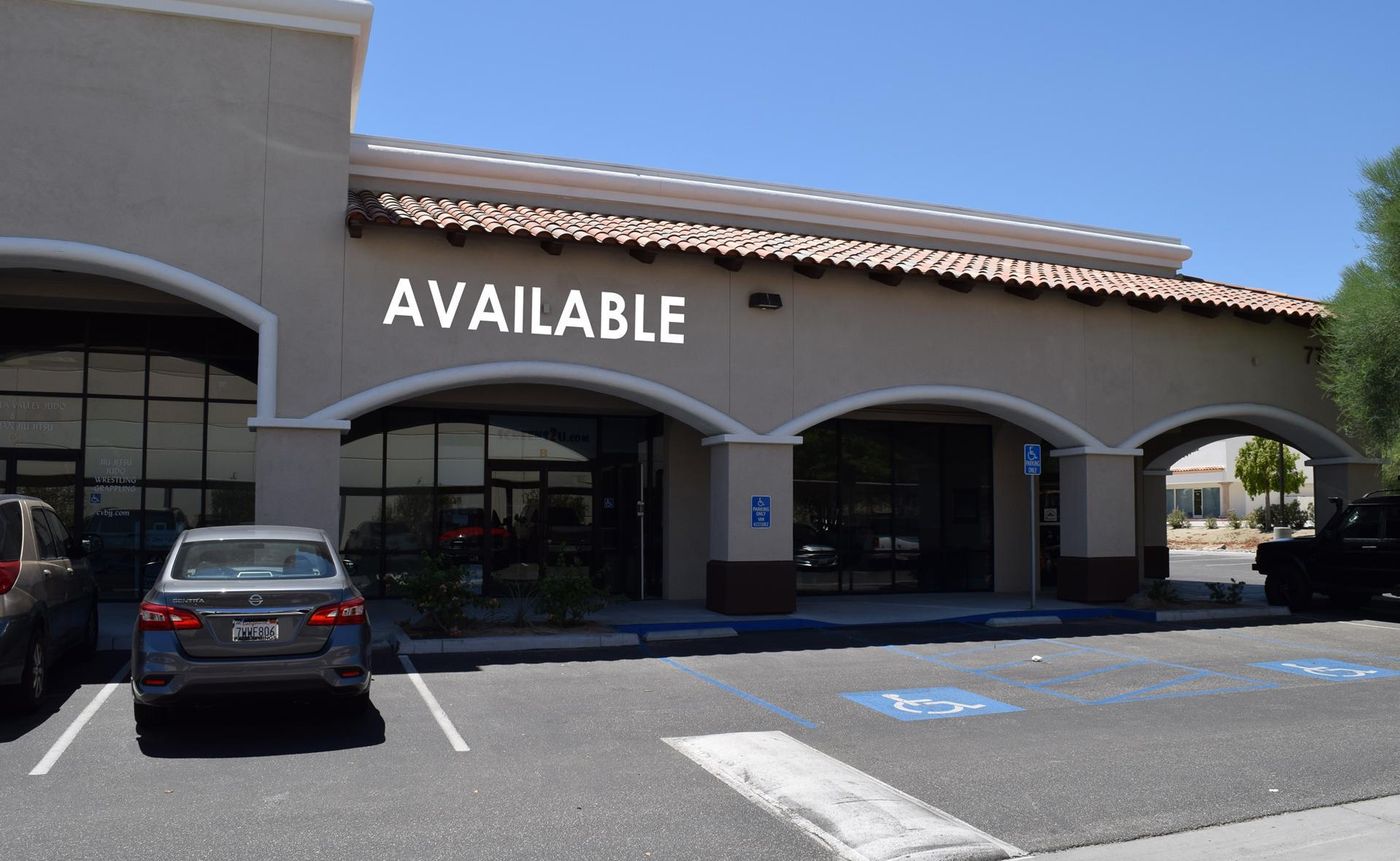 Country Club Marketplace East photo 3