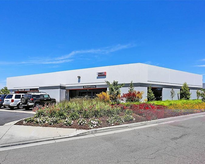 Los Alamitos Corporate Center - 10541, 10542, 10571, 10572, 10601, 10611, 10621 & 10641 Calle Lee