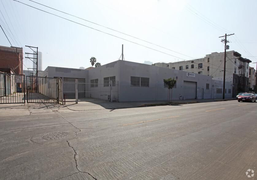 728 S Valencia St photo 2