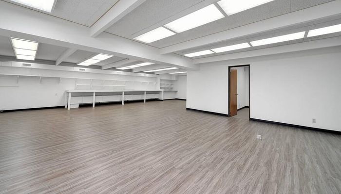 Warehouse Space for Rent at 14208 Towne Ave Los Angeles, CA 90061 - #44