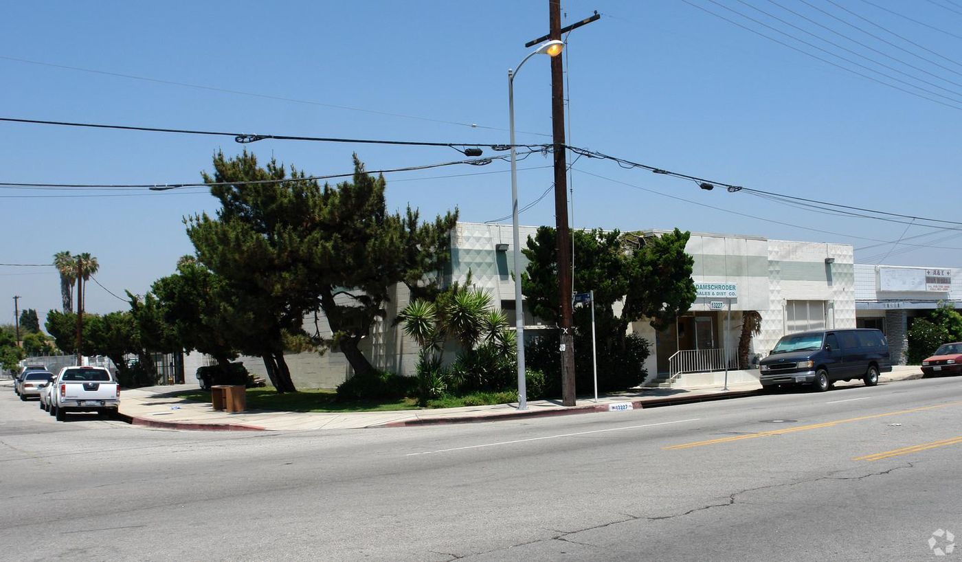 Industrial Property For Lease photo 1