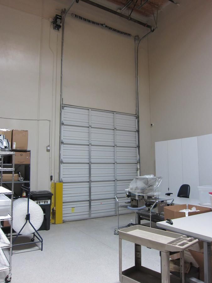 High-Image End-Cap Office/Industrail Facility photo 4