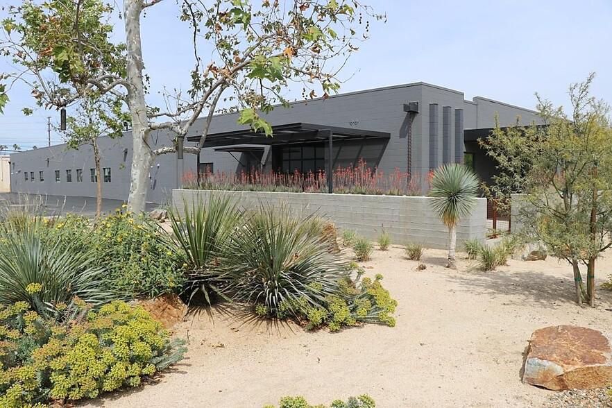 The Ranch 14751-14761 Califa St photo 1