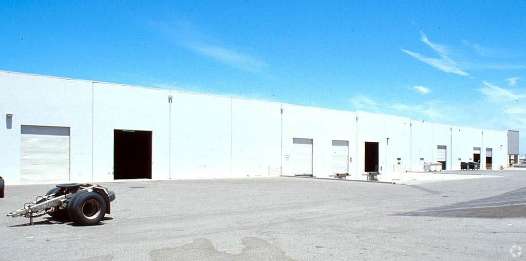 Northwood Commerce Center photo 1