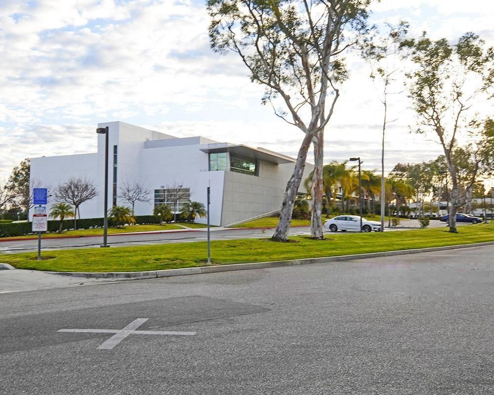 2201 Corporate Center Drive photo 4