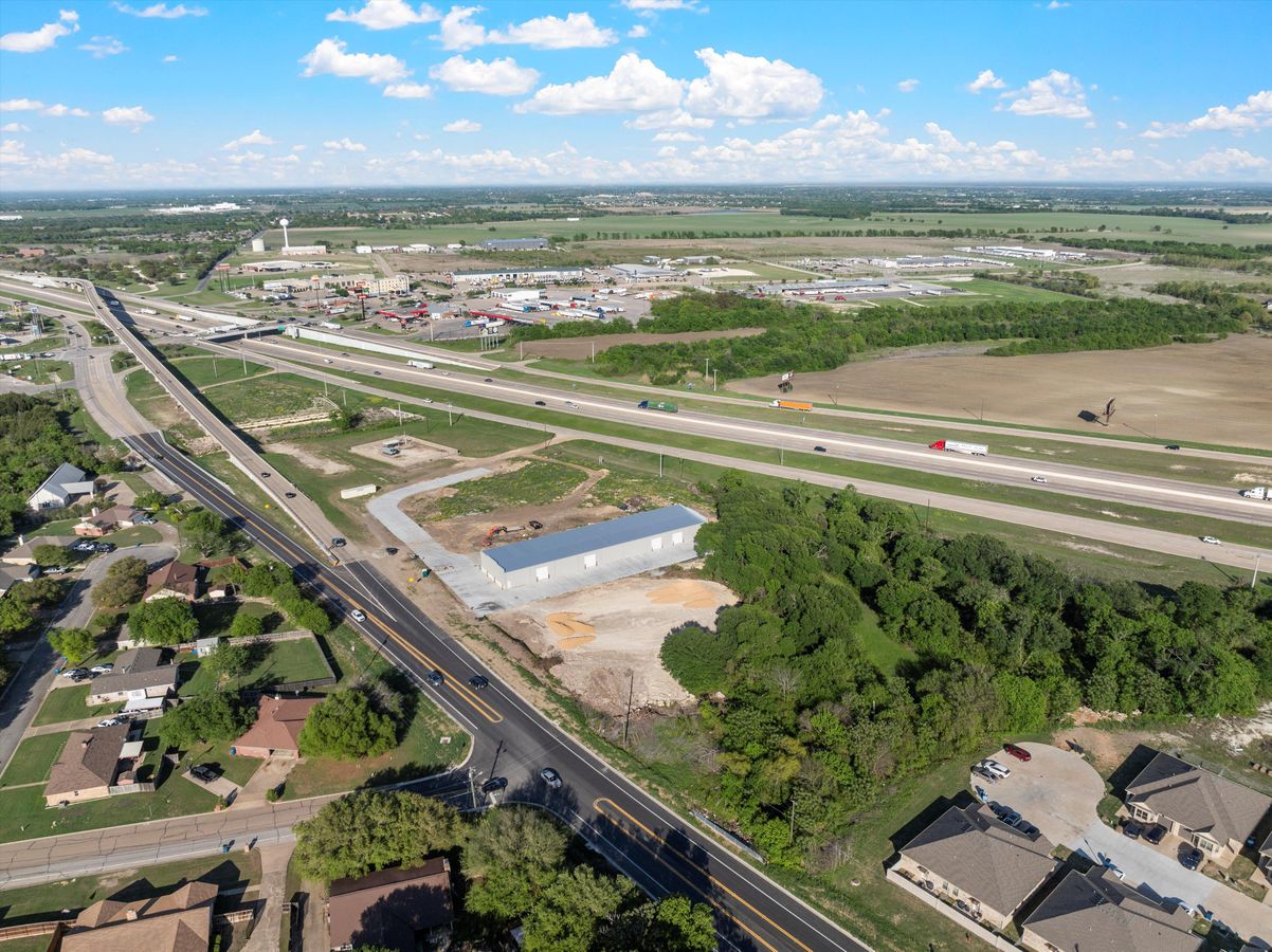 397 Enterprise Blvd photo 4