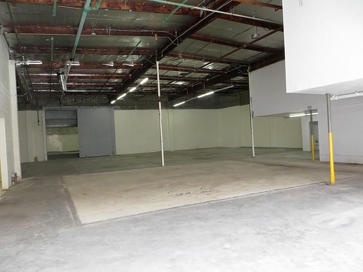 Manufacturing/Warehouse Facility 2080 Belgrave Ave