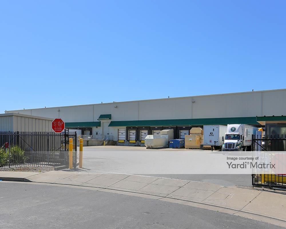 2041 Factory Street photo 4