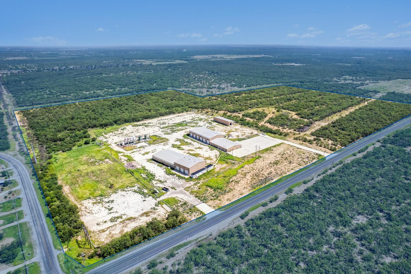 Multiple Industrial Buildings on ±80 Acres photo 2