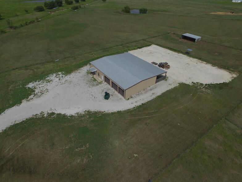 2585 Melton Rd photo 2