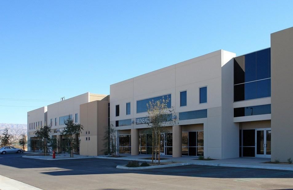 University Commerce Center photo 1