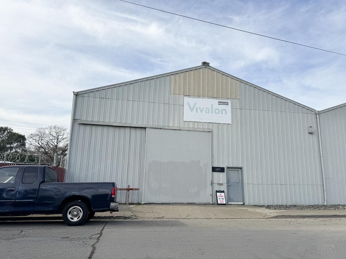 Maxwell Dr. Warehouse w/ Private Yard photo 1