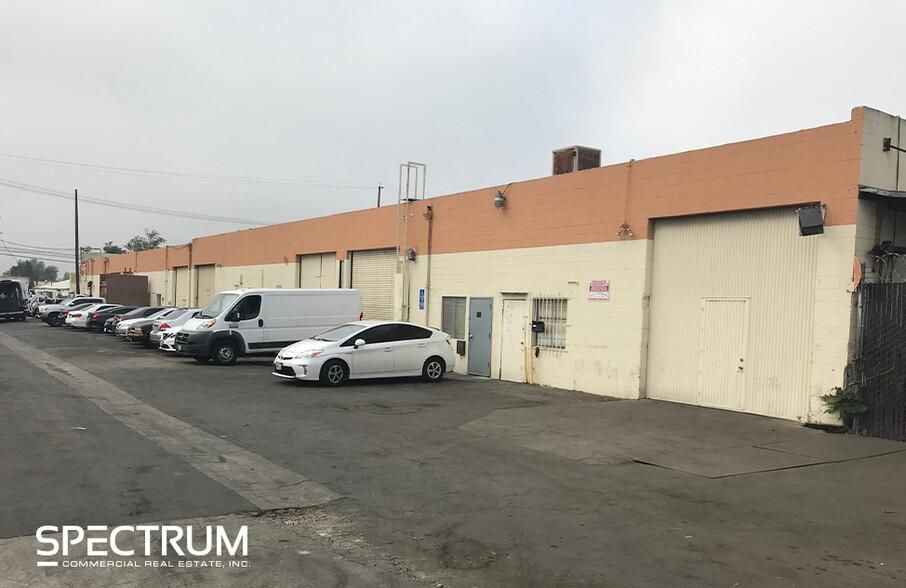 1,500 SF Industrial Warehouse Space 15225 Stagg St photo 1