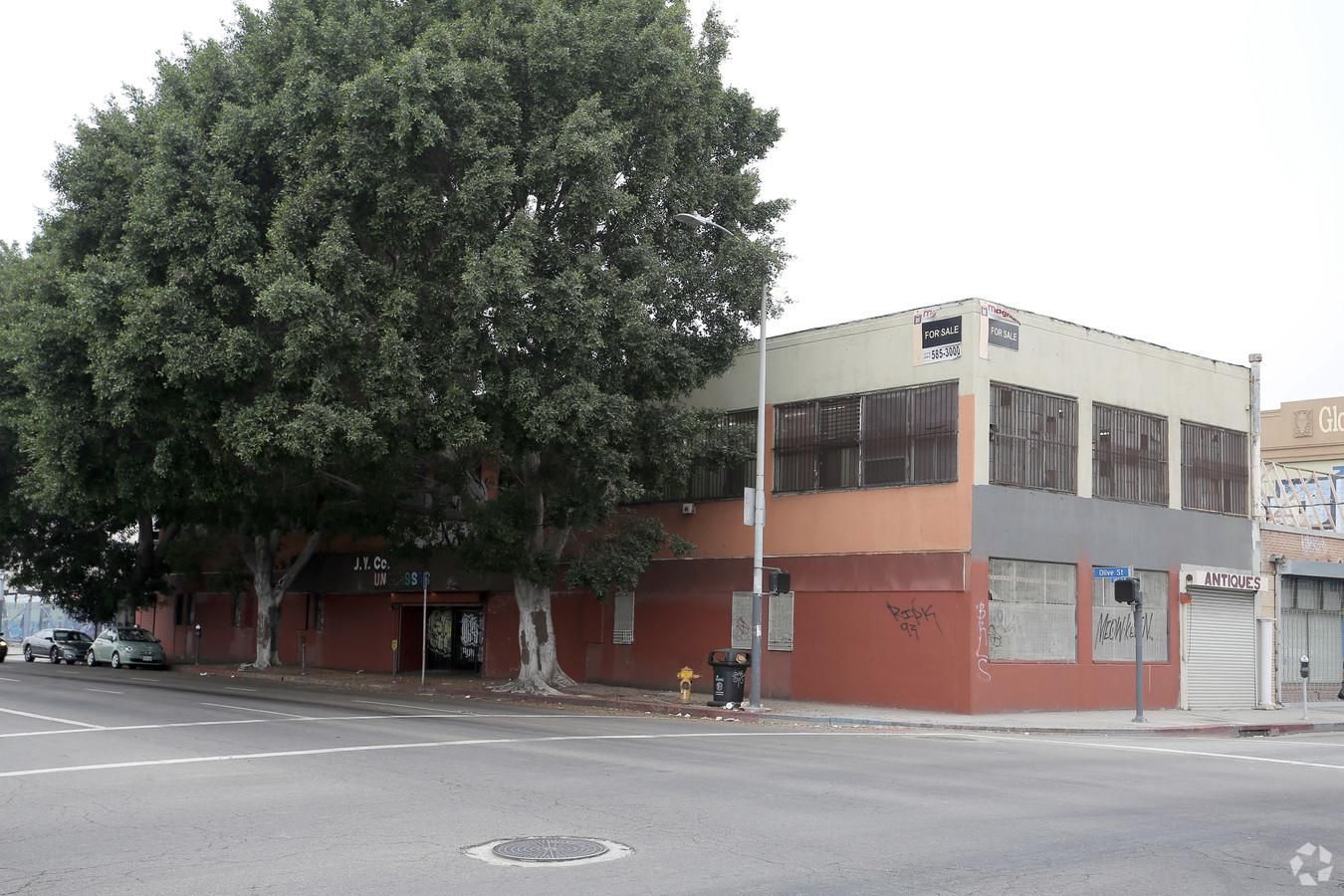 1801 S. OLIVE STREET photo 2