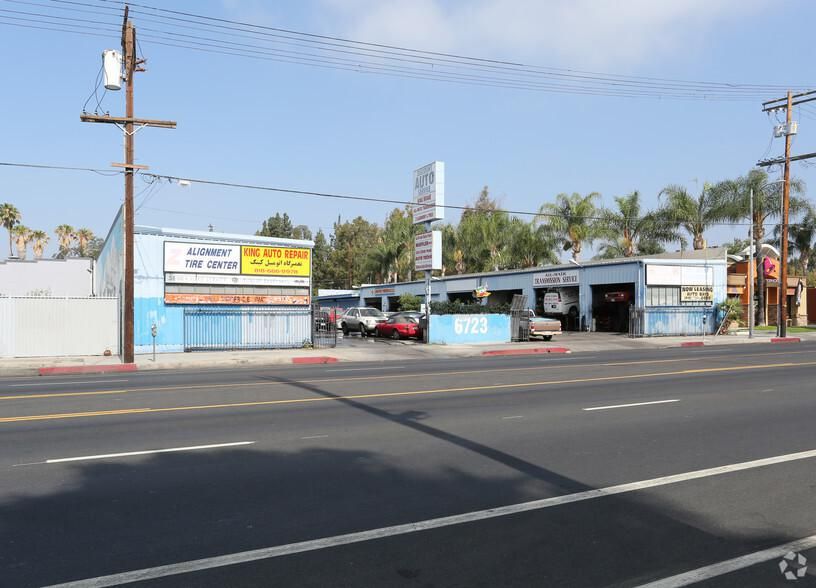 6723 Reseda Blvd photo 1