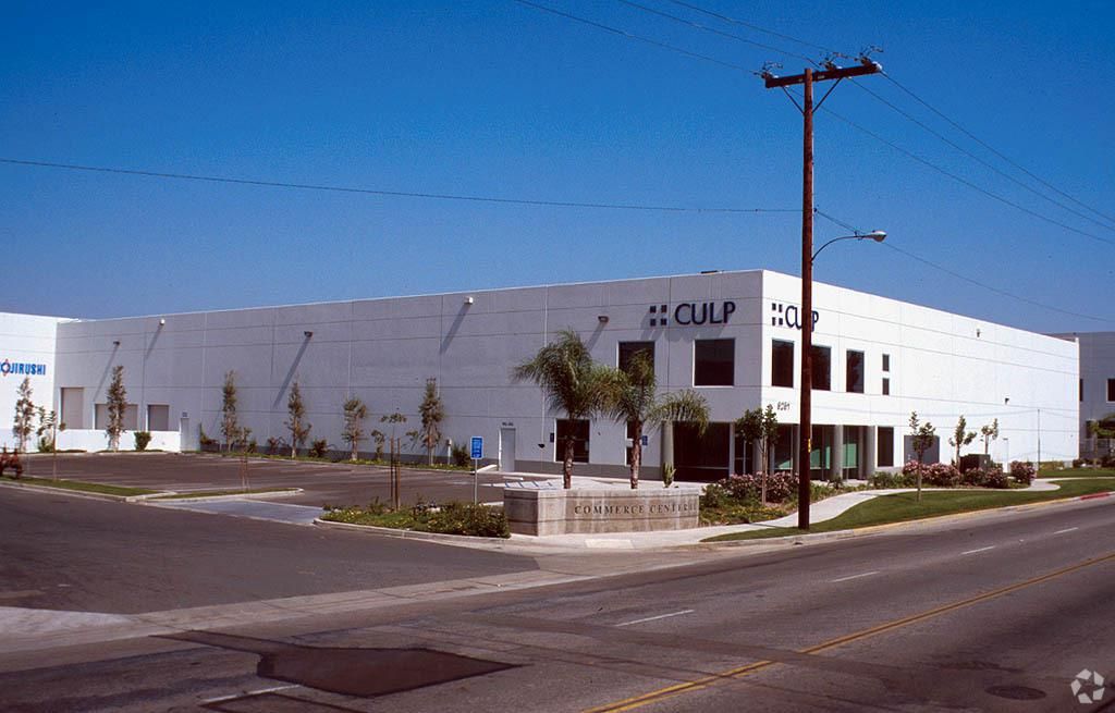 Commerce Center II photo 2