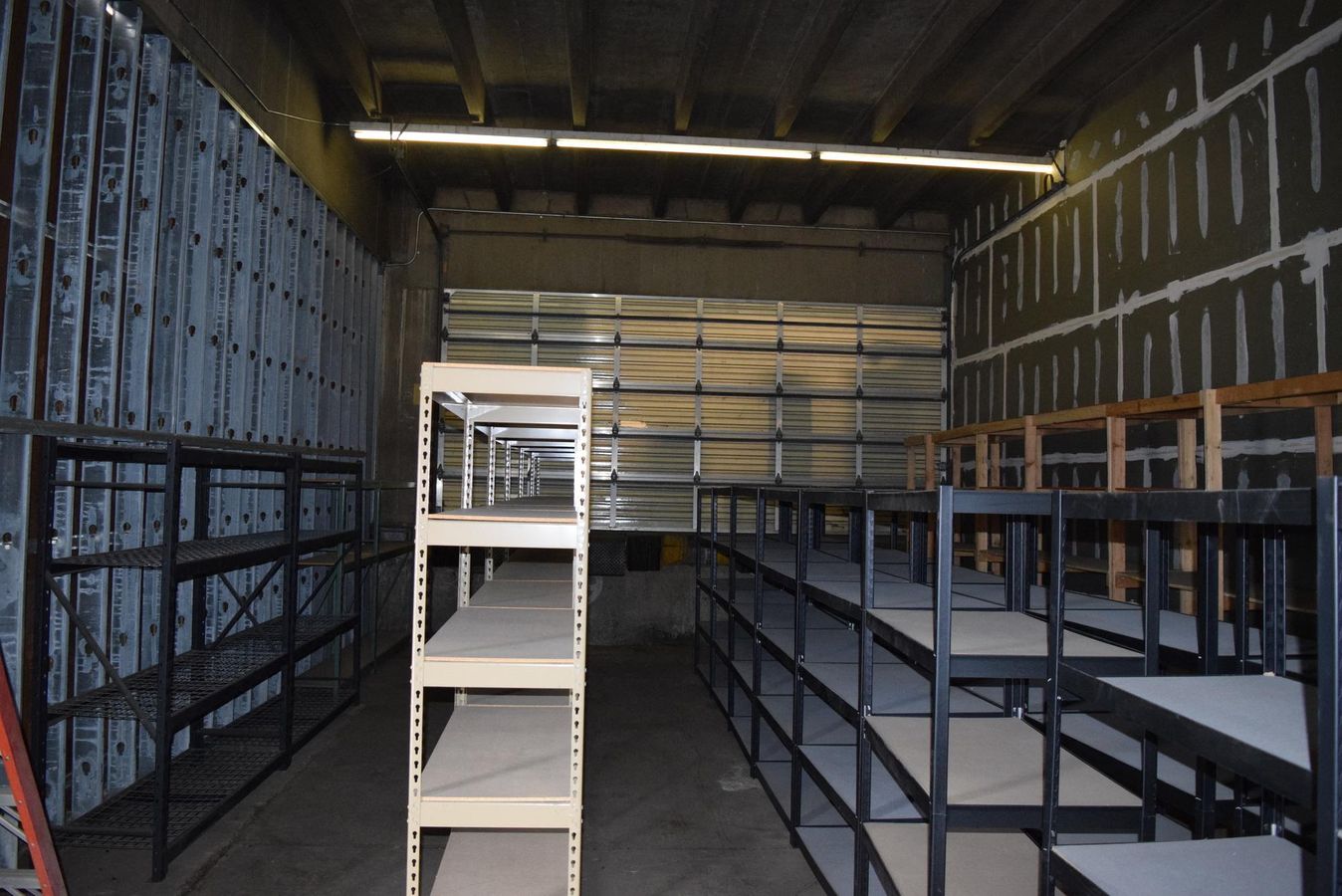 1,000 SF Warehouse/Storage photo 3