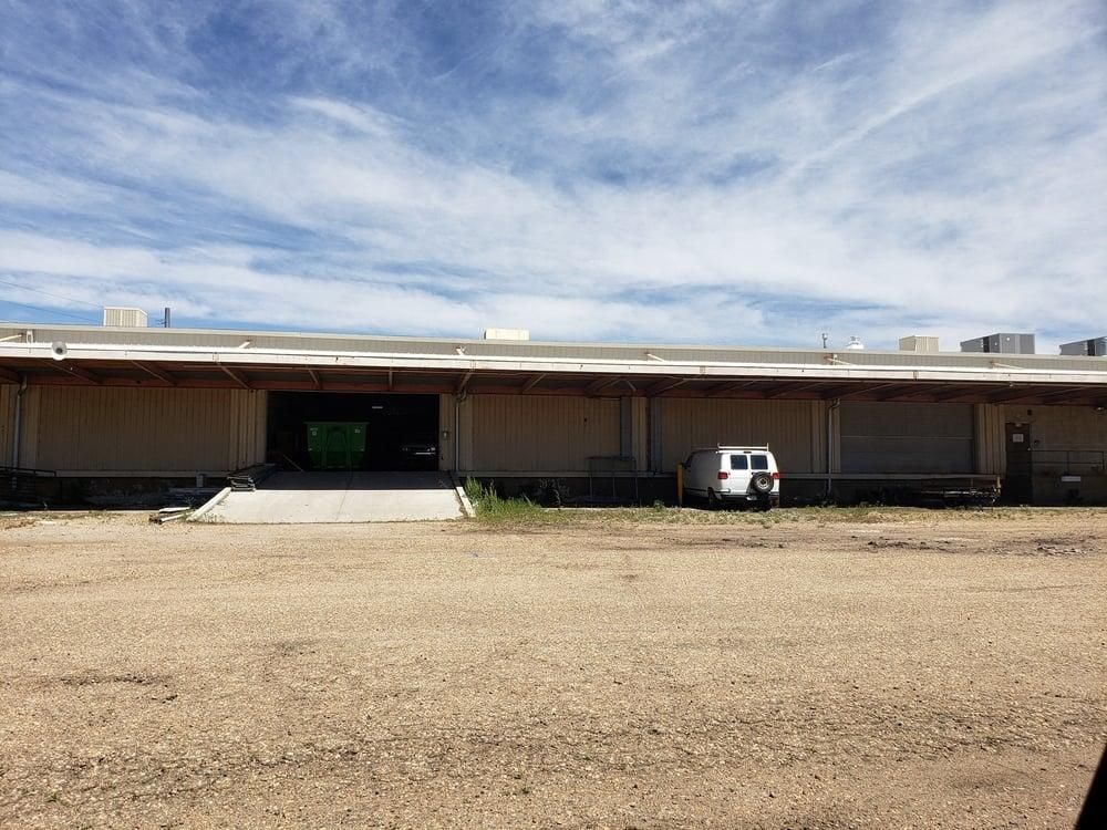 Industrial/distribution building photo 2