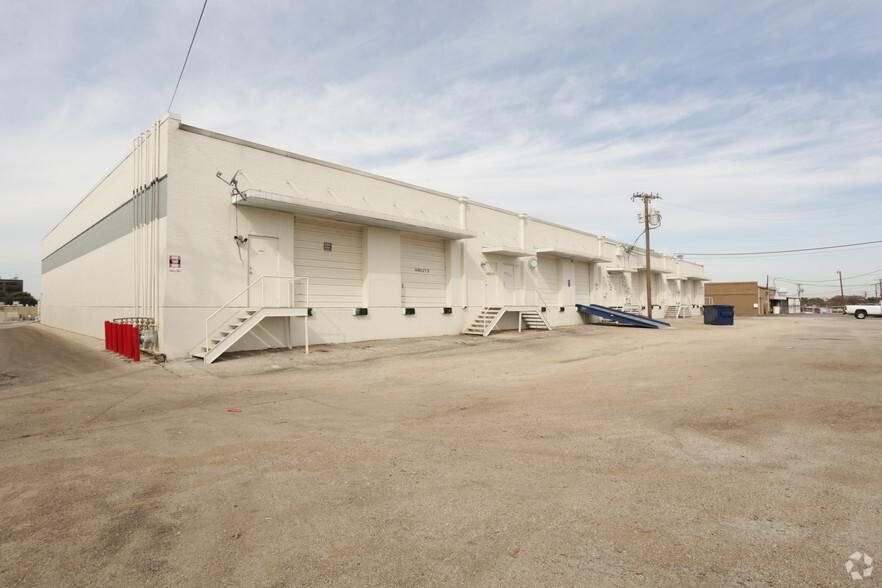 13618-13632 Neutron Rd photo 4
