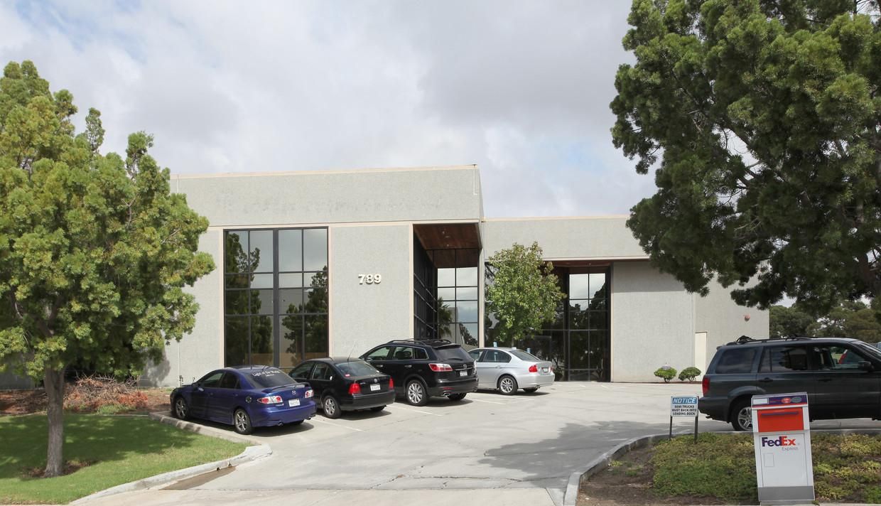 789 Gateway Center Way photo 1