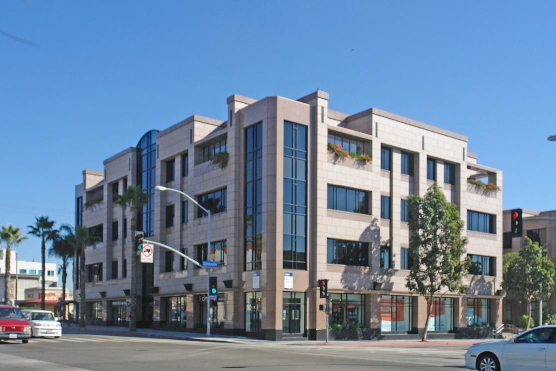 Lincoln/Wilshire Building - 808 Wilshire Blvd photo 3