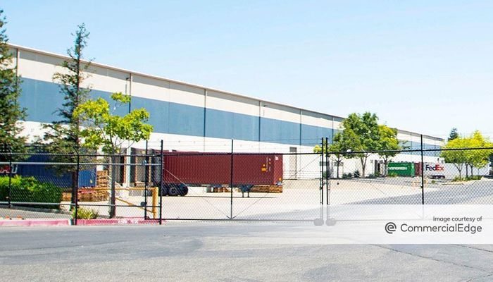 Warehouse Space for Rent at 2040 Cessna Drive Vacaville, CA 95688 - #1