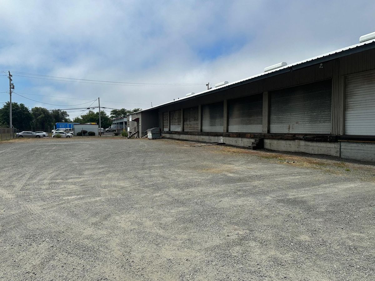 1100 W Del Norte St photo 3