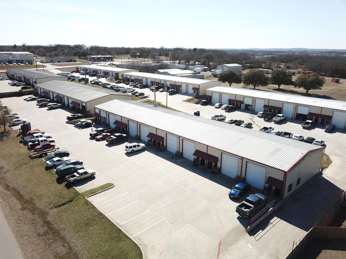 4305 FM 1187 photo 2