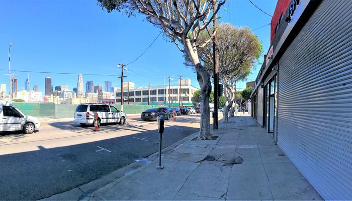 Warehouse Space for Rent at 900-934 S San Pedro St Los Angeles, CA 90015 - #7