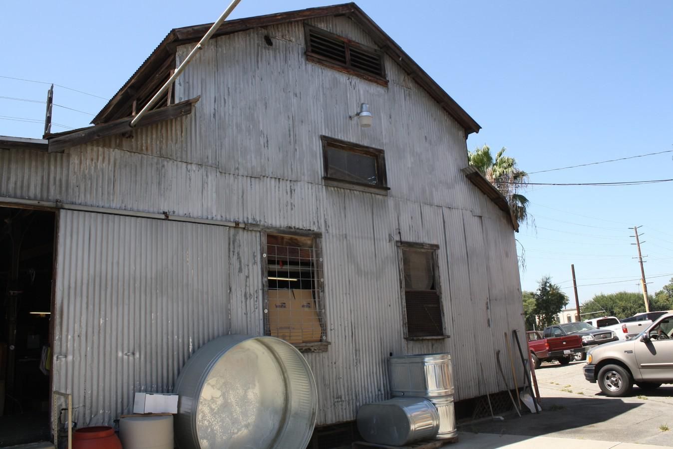 NEW PRICE!!! Multi-Building Industrial Site photo 3
