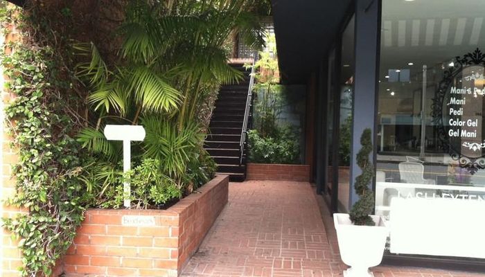 Office Space for Rent at 321-325 S Robertson Blvd Beverly Hills, CA 90211 - #1