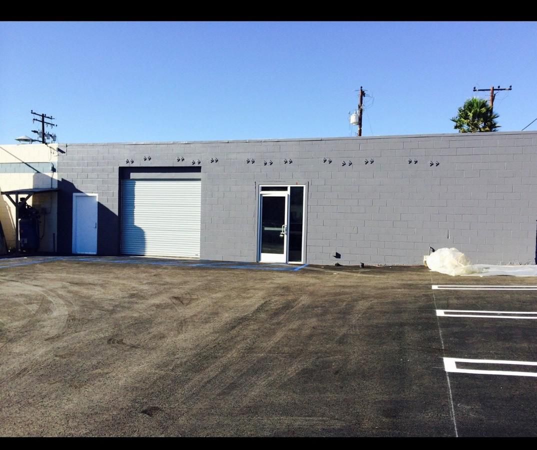 2413 Amsler St. photo 2