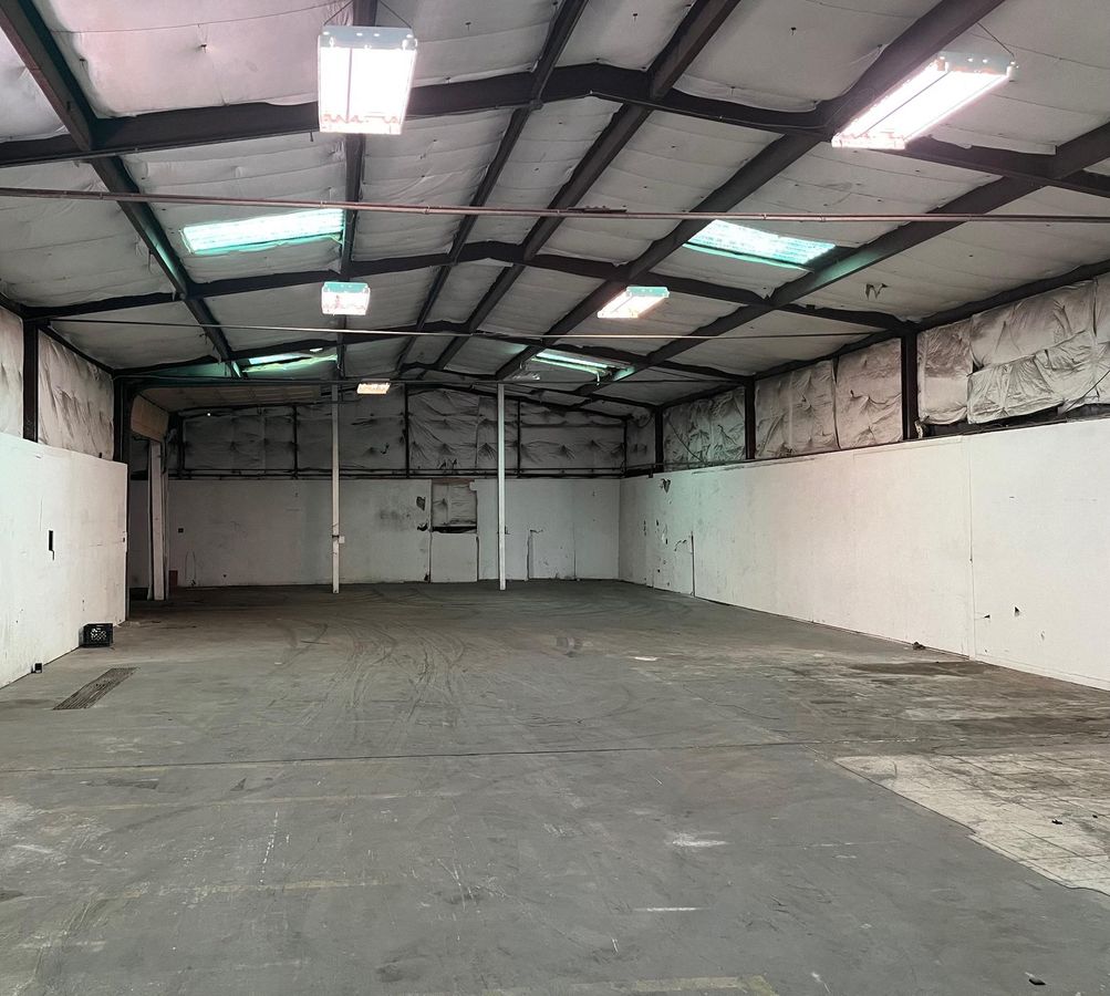 Warehouse with Yard FOR LEASE photo 2