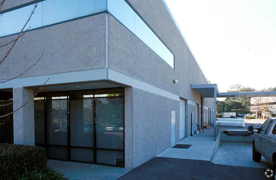 8320 Camino Santa Fe photo 2