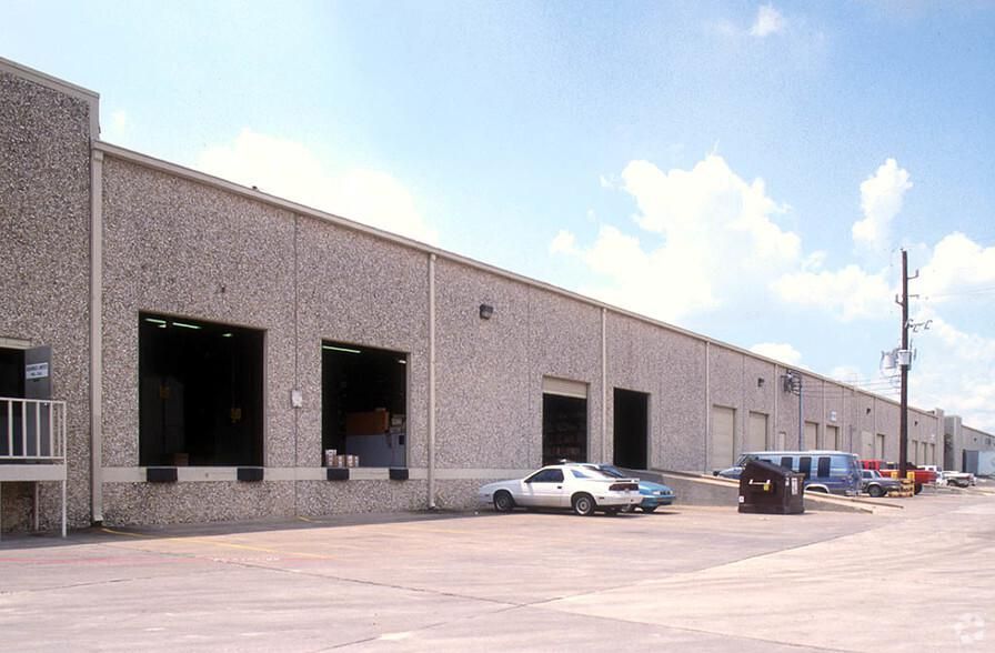 Bldg C 7110 Brittmoore Rd photo 3